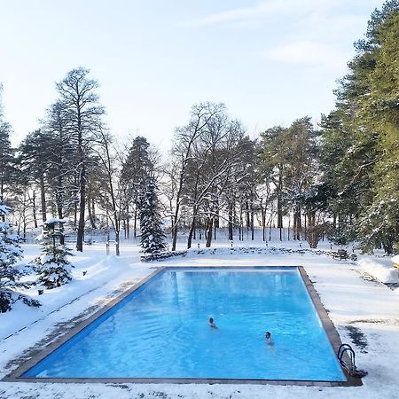 Skandinavia Country Club And Spa Sestroretsk Exterior photo